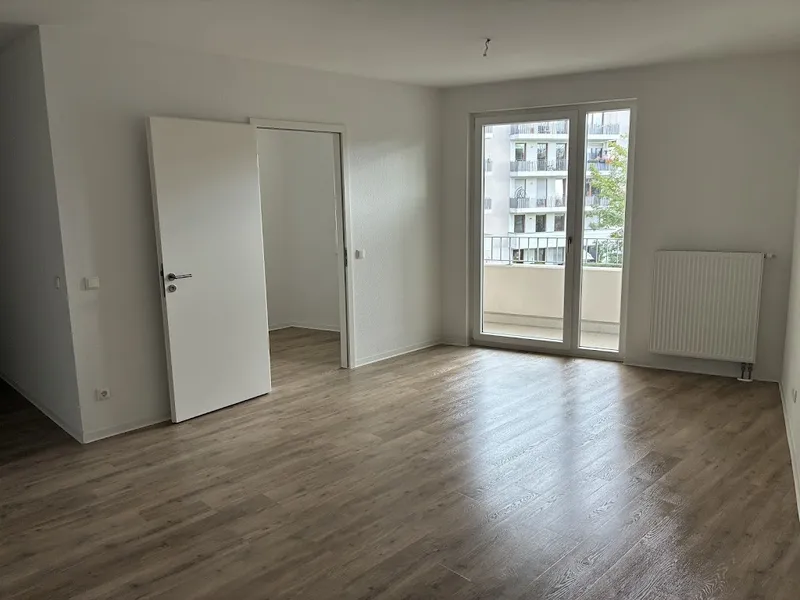 schöne 2-Zimmer-Neubauwohnung im Rosenfelder Ring 156 — photo 1